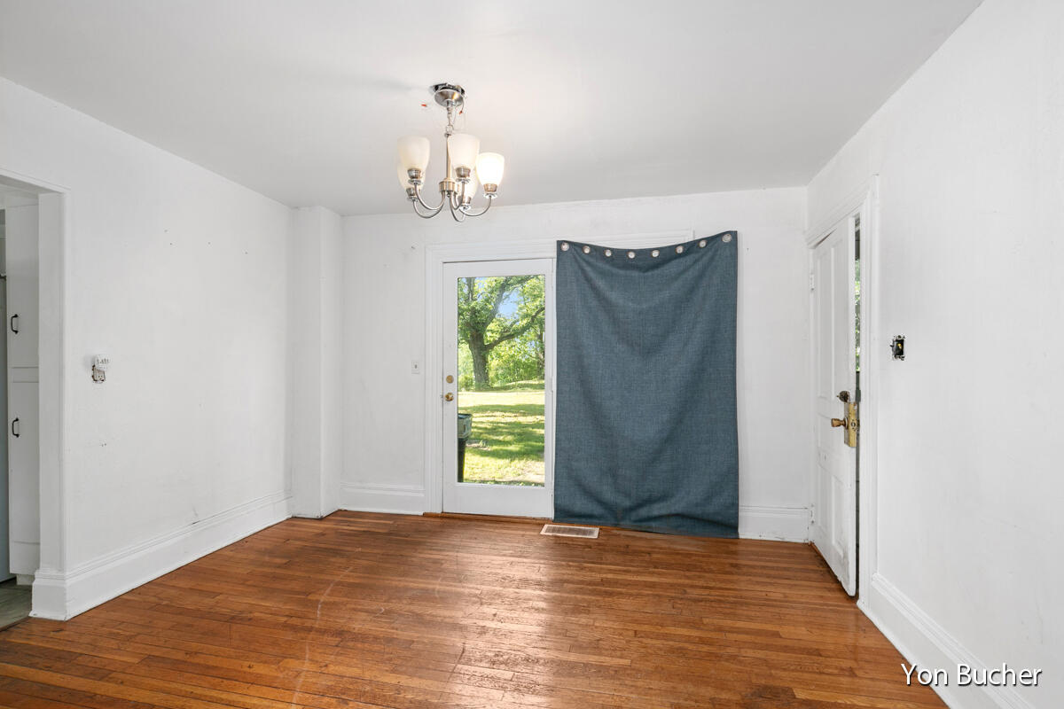 104 West State Road Hastings, MI 49058 - Photo 14 of 20 IMG_1009