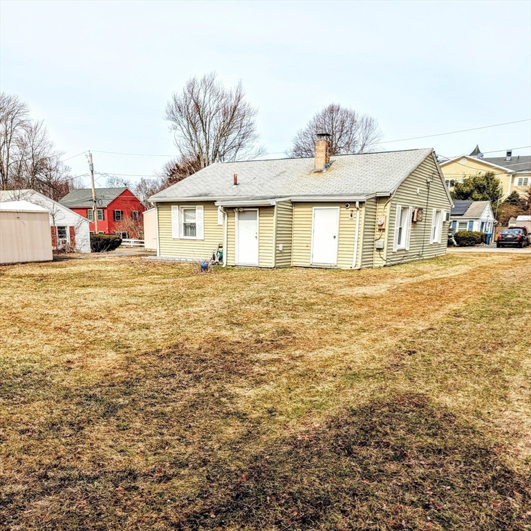 5 Clarendon Road Auburn, MA 01501 - Photo 17 of 34