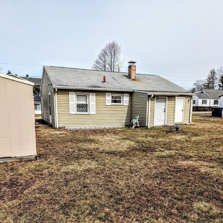 5 Clarendon Road Auburn, MA 01501 - Photo 19 of 34