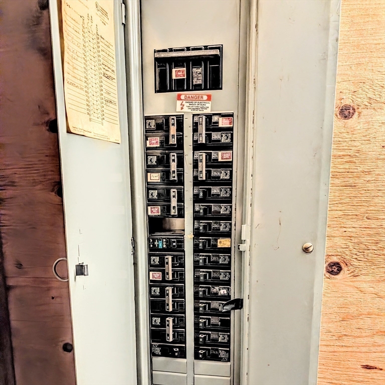 5 Clarendon Road Auburn, MA 01501 - Photo 30 of 34