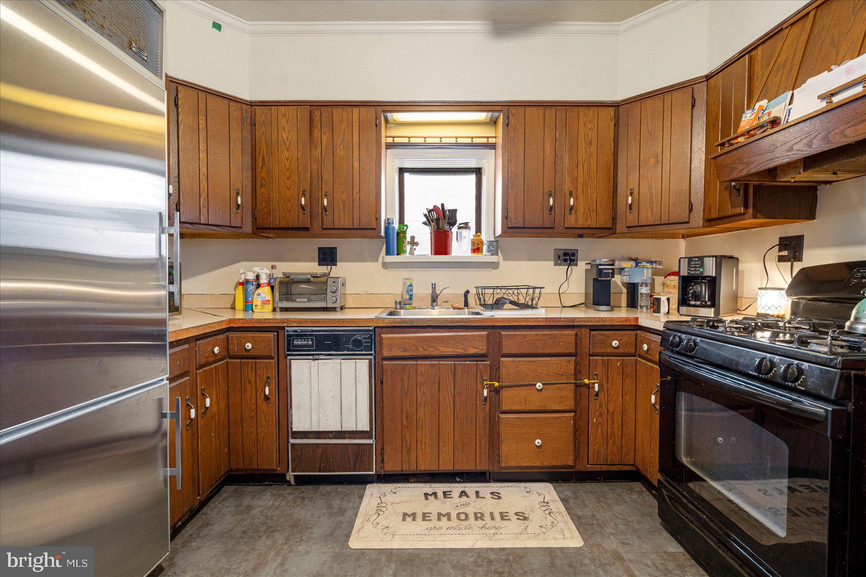 2 Overbrook Road Catonsville, MD 21228 - Photo 16 of 47 Kitchen