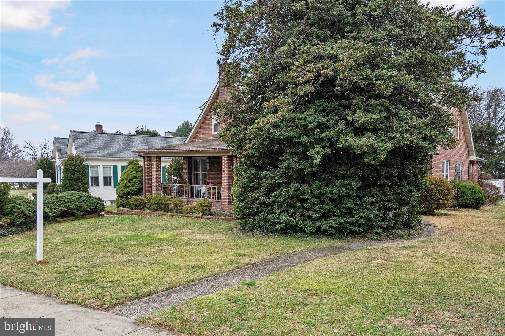 2 Overbrook Road Catonsville, MD 21228 - Photo 5 of 47 Exterior Front