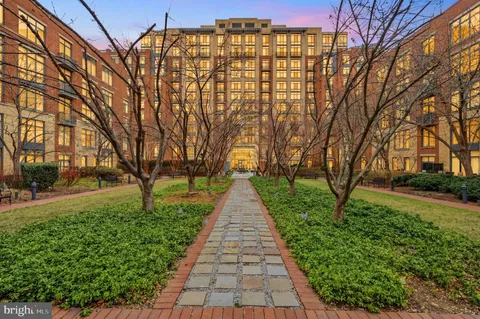 $547,000 | 520 John Carlyle Street, Unit 108, Alexandria, VA 22314