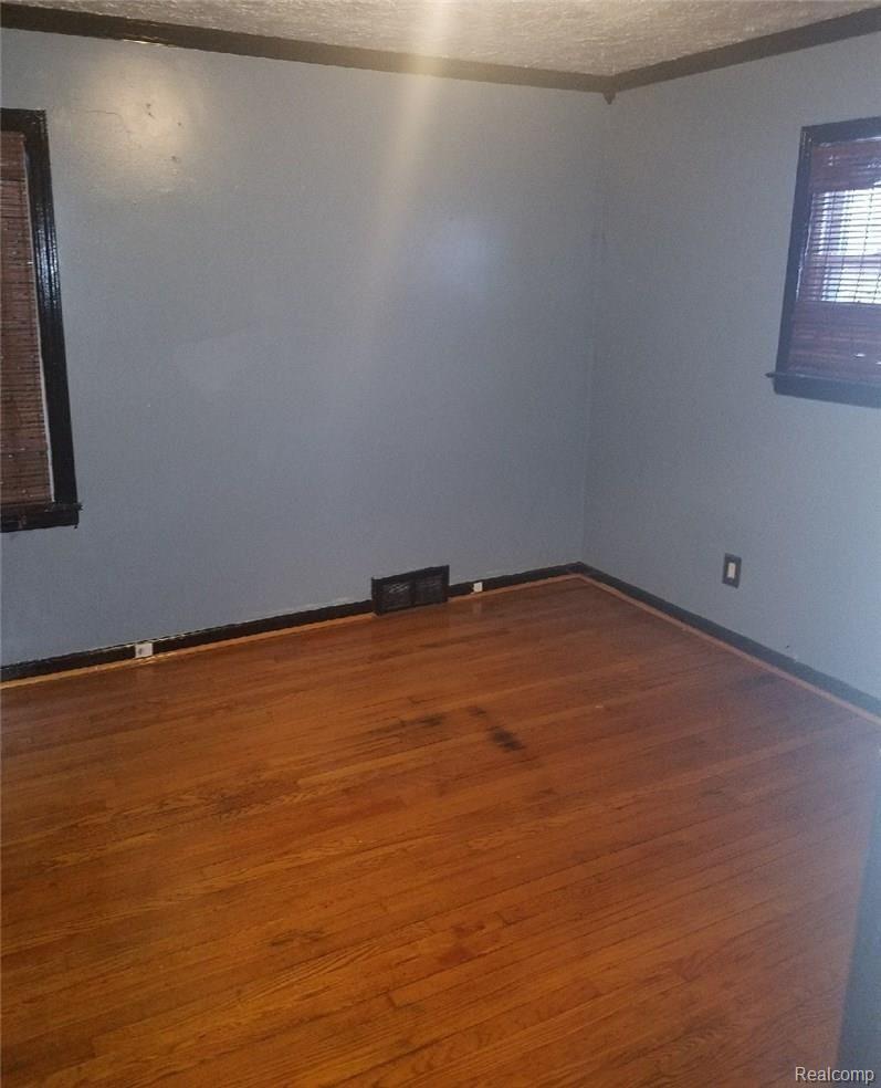19301 Appleton Street Detroit, MI 48219 - Photo 9 of 18 APP7.jpg