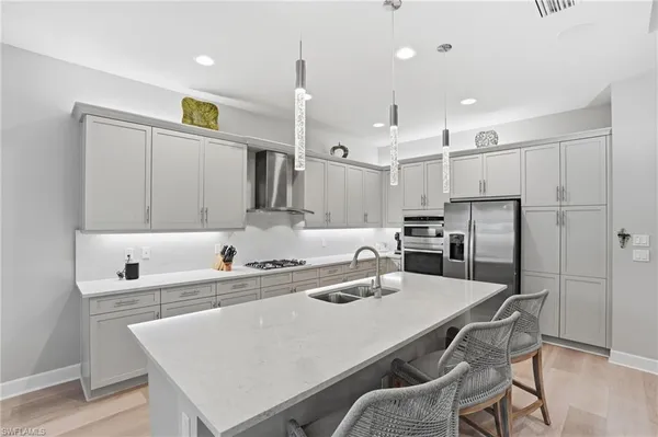 $959,500 | 11871 Gardenia Avenue, Naples, FL 34120