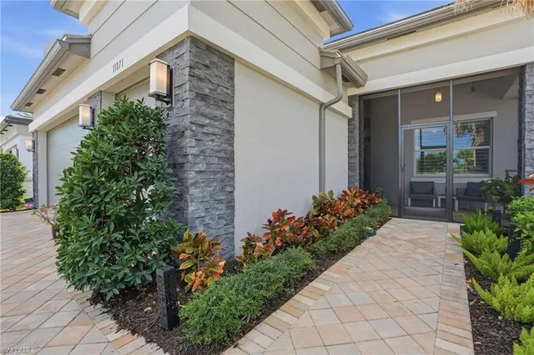 $959,500 | 11871 Gardenia Avenue, Naples, FL 34120