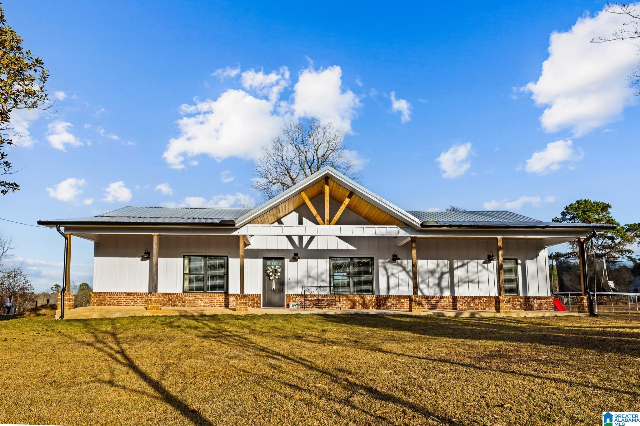 1097 Jones Chapel Road Springville, AL 35146 - Photo 2 of 44