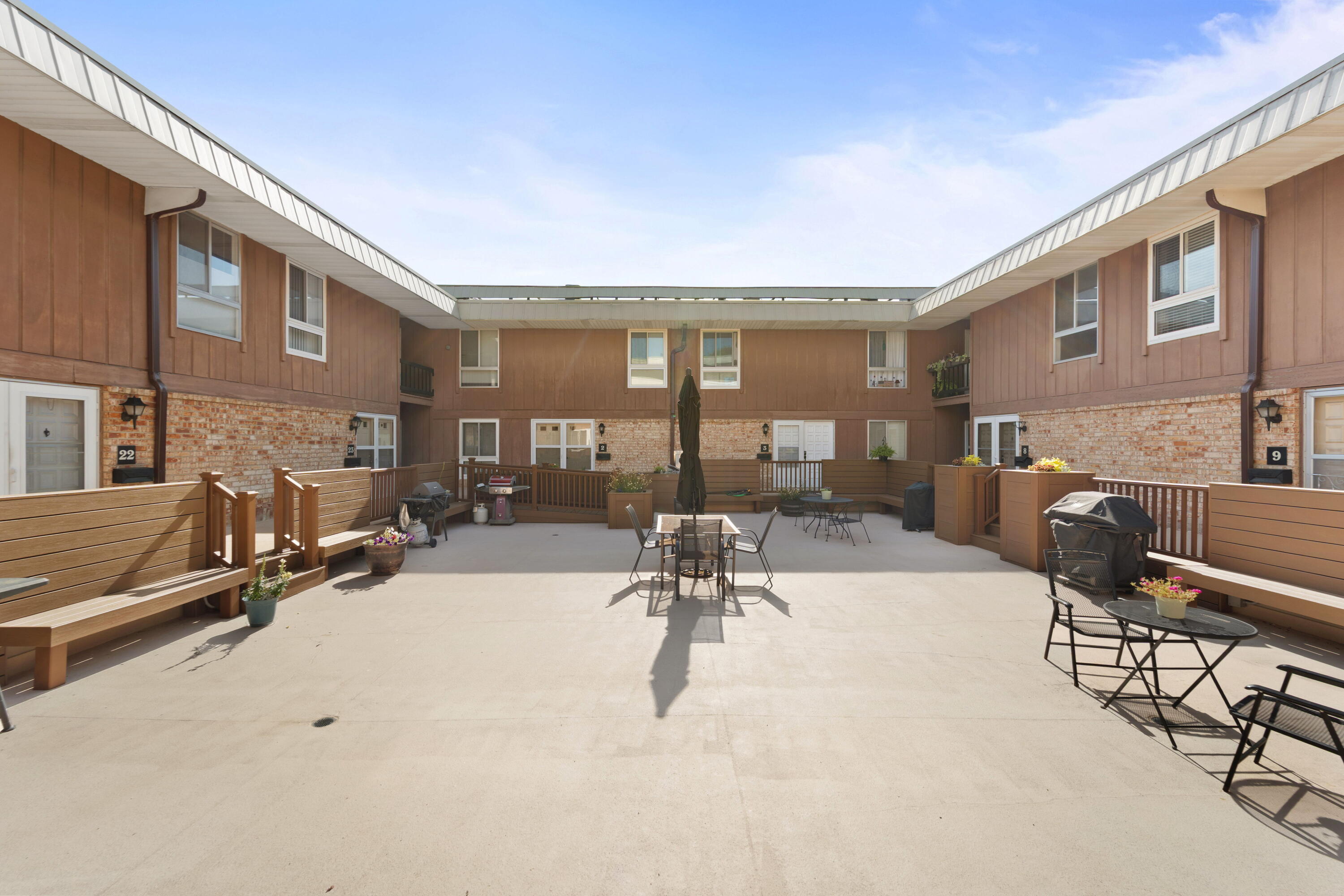 11936 West Mill Road Milwaukee, WI 53225 - Photo 13 of 21 Enjoy grilling out or just relaxing