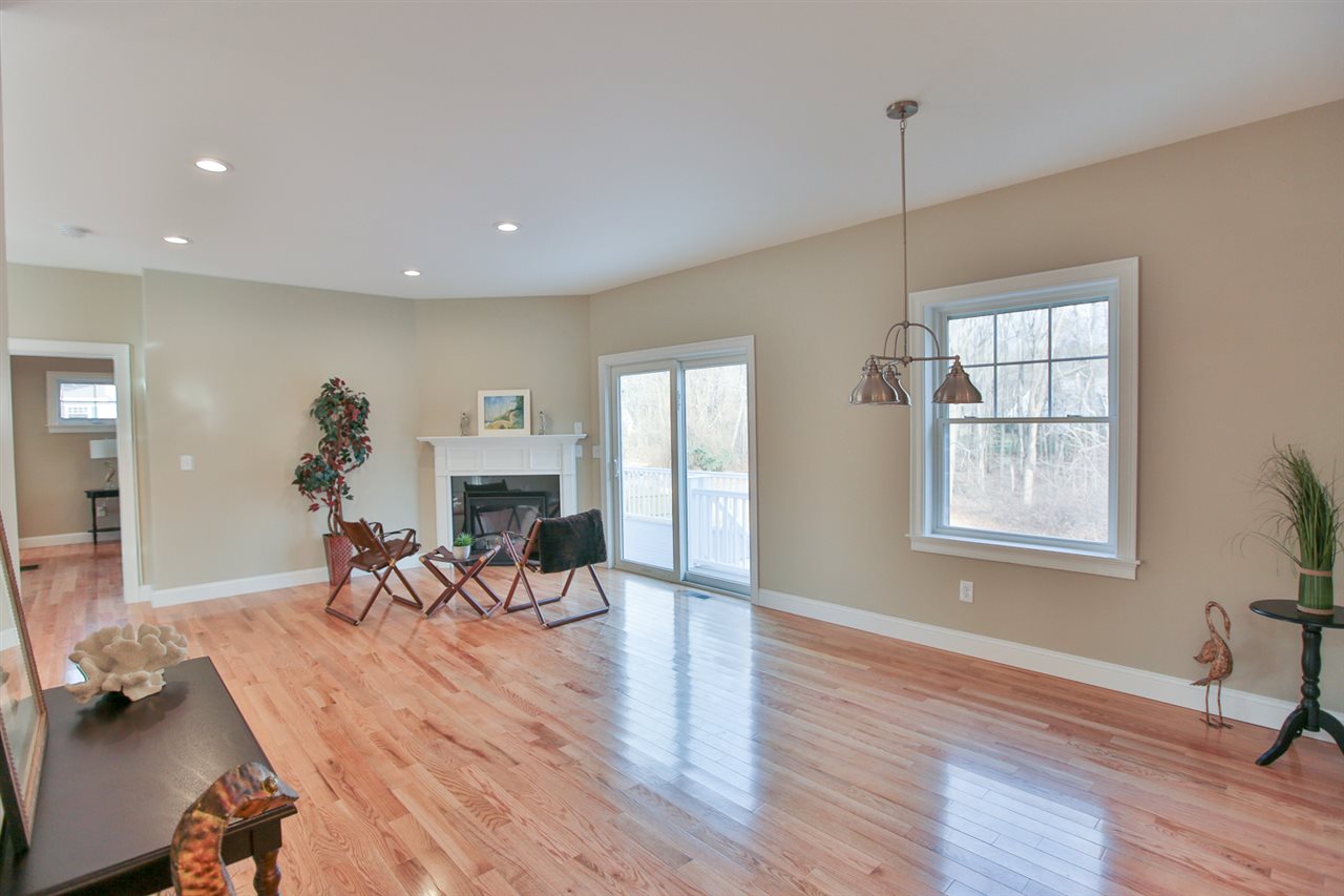 113 Grove Road Rye, NH 03870 - Photo 8 of 38