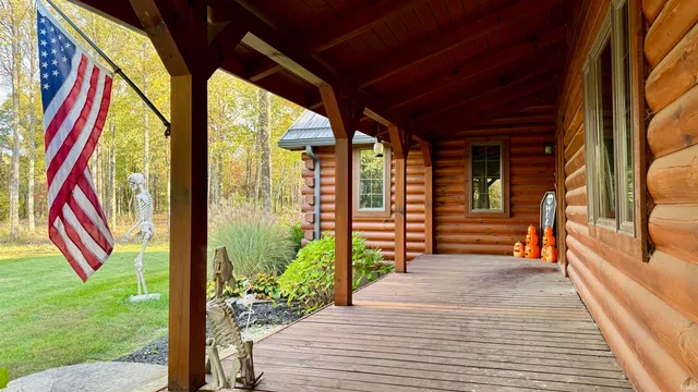 $699,900 | 15597 Buck Knob Lane, Loogootee, IN 47553