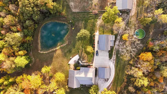 $699,900 | 15597 Buck Knob Lane, Loogootee, IN 47553