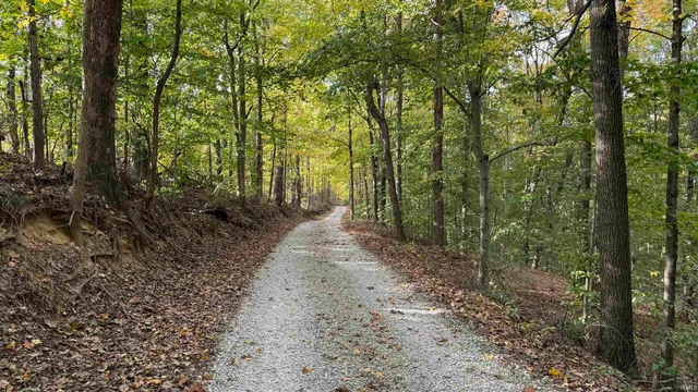 $699,900 | 15597 Buck Knob Lane, Loogootee, IN 47553