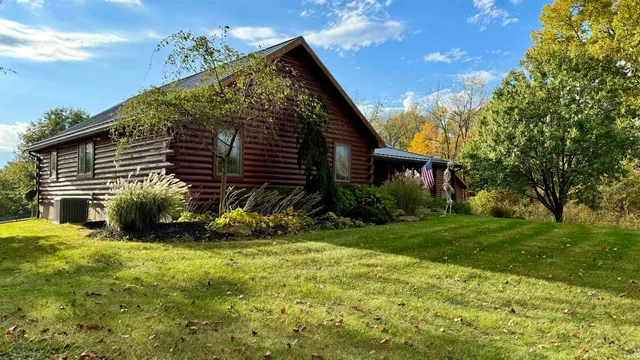 $699,900 | 15597 Buck Knob Lane, Loogootee, IN 47553