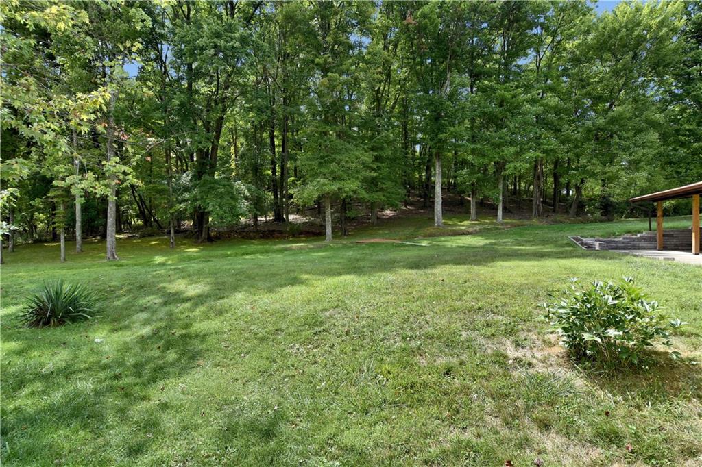186 McIntyre Road Pittsburgh, PA 15237 - Photo 24 of 25 Great rear yard for lots of fun on a summer day!