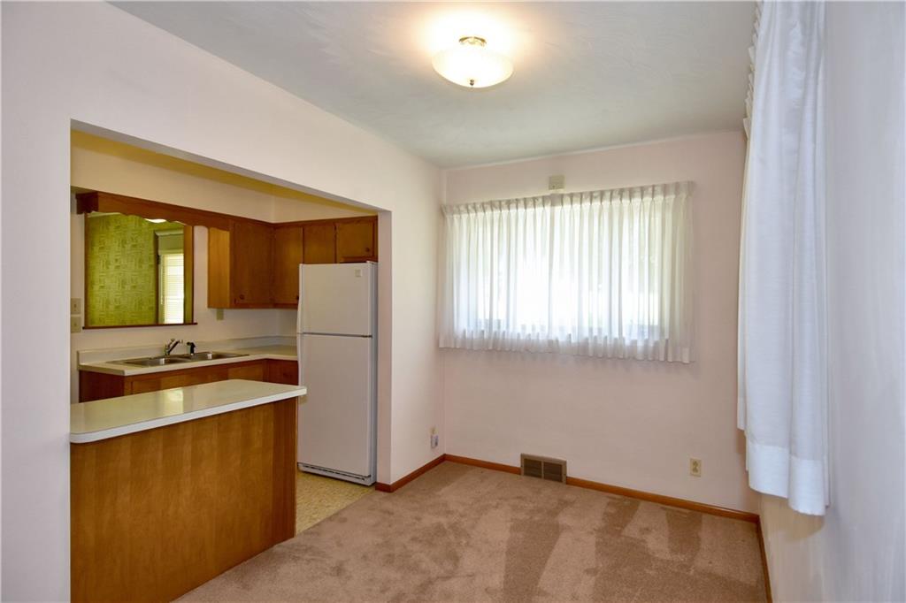 186 McIntyre Road Pittsburgh, PA 15237 - Photo 6 of 25 Dining room and kitchen area!