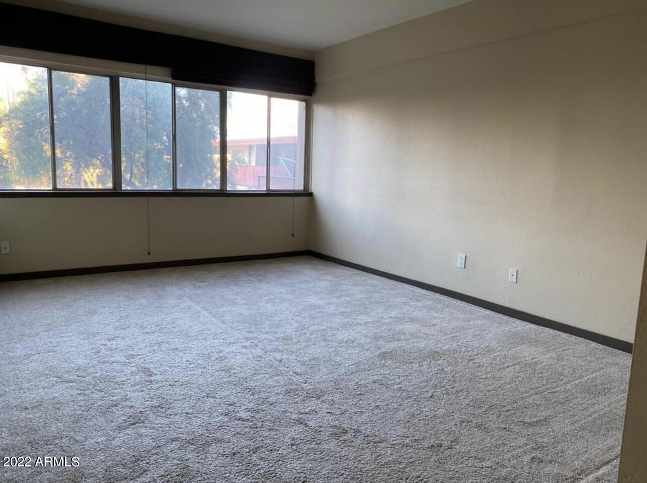 353 East Thomas Road, Unit C205 Phoenix, AZ 85012 - Photo 11 of 17 IMG-3565
