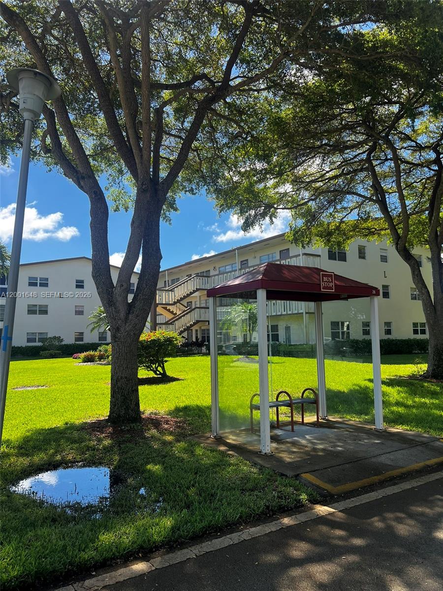 400 Mansfield I, Unit J Boca Raton, FL 33434 - Photo 5 of 40