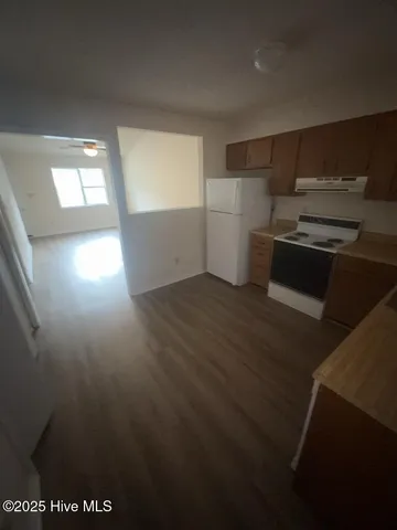 $975 | 1708 Wine Press Court, Midway Park, NC 28544