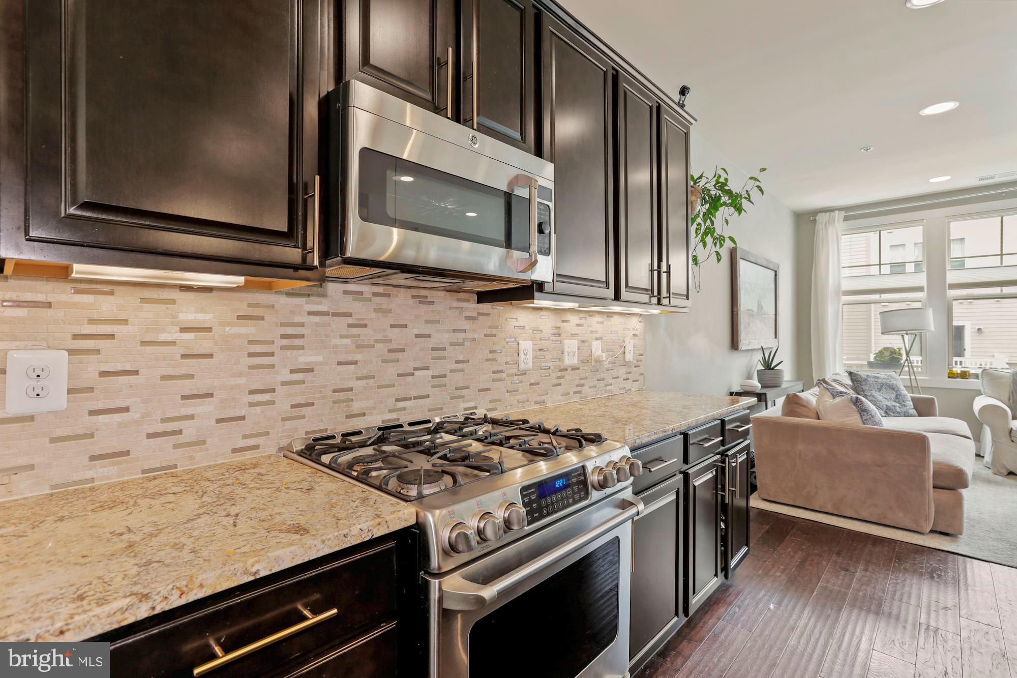 408 Hendrix Avenue Gaithersburg, MD 20878 - Photo 11 of 62