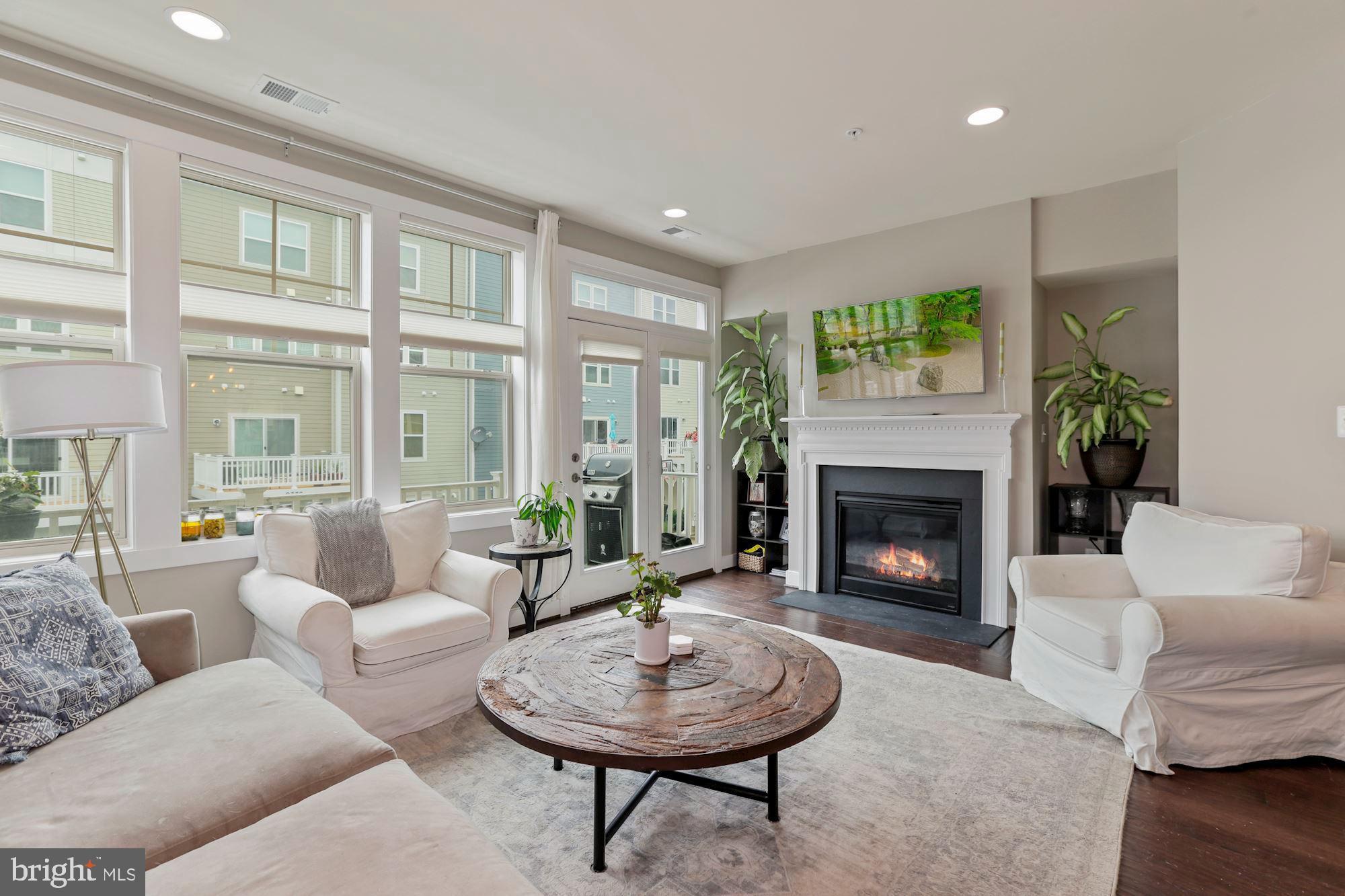 408 Hendrix Avenue Gaithersburg, MD 20878 - Photo 17 of 62 Seating around Fireplace