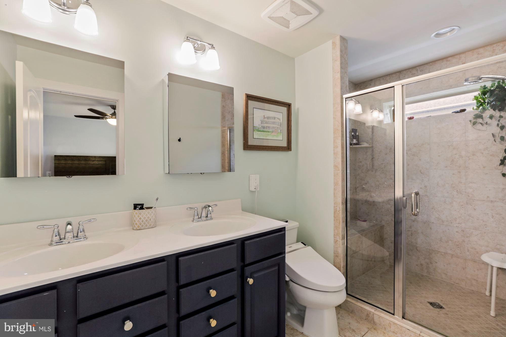 408 Hendrix Avenue Gaithersburg, MD 20878 - Photo 29 of 62 Double Sink