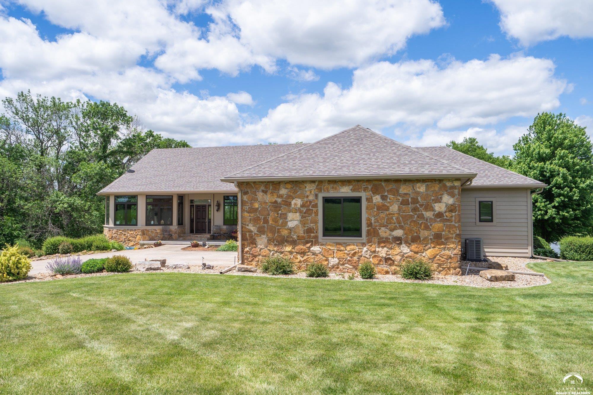 1672 North 1 Road Baldwin City, KS 66006 - Photo 8 of 97