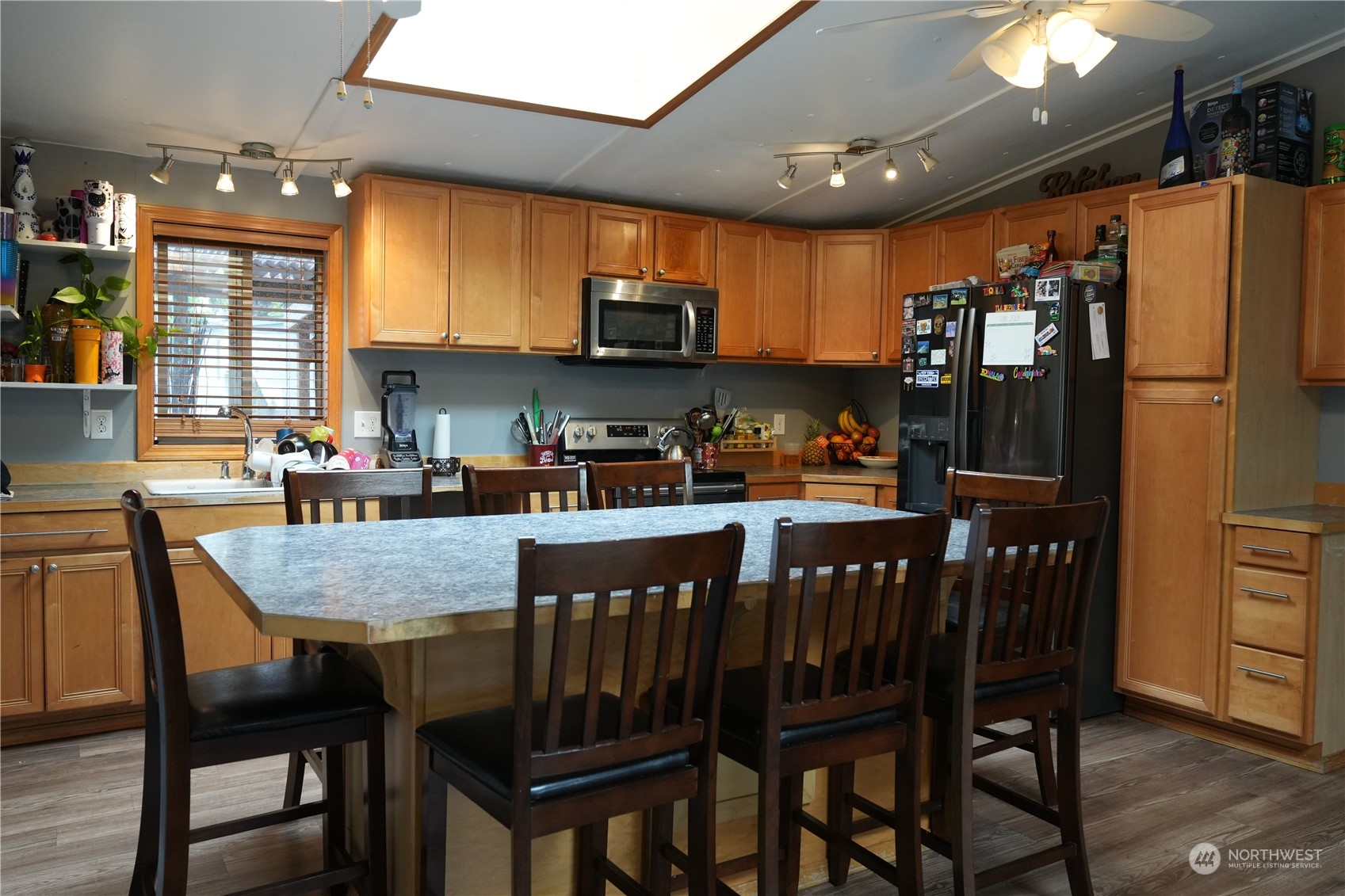 7701 Hardeson Road, Unit 71 Everett, WA 98203 - Photo 6 of 25 Gallery Image 6