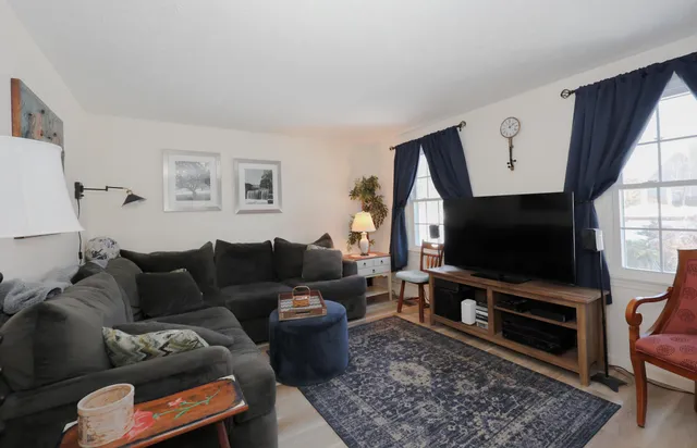 $450,000 | 65 Glastonbury Drive, Nashua, NH 03063