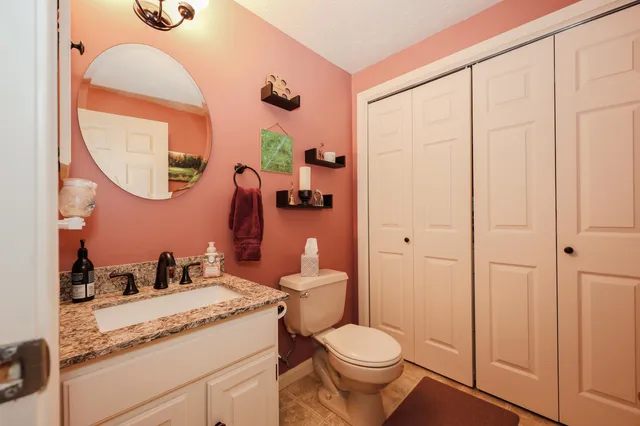 $450,000 | 65 Glastonbury Drive, Nashua, NH 03063