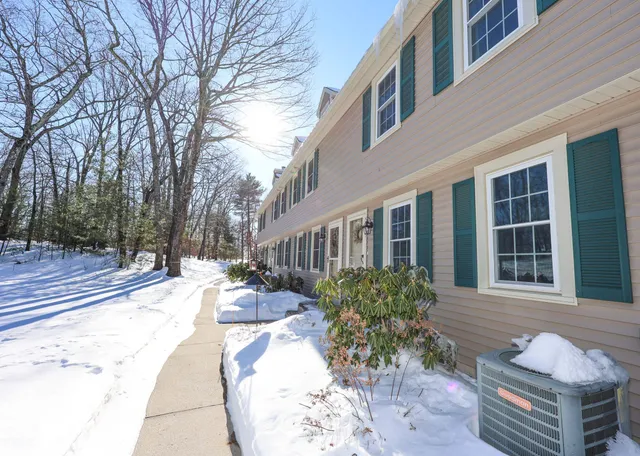 $450,000 | 65 Glastonbury Drive, Nashua, NH 03063