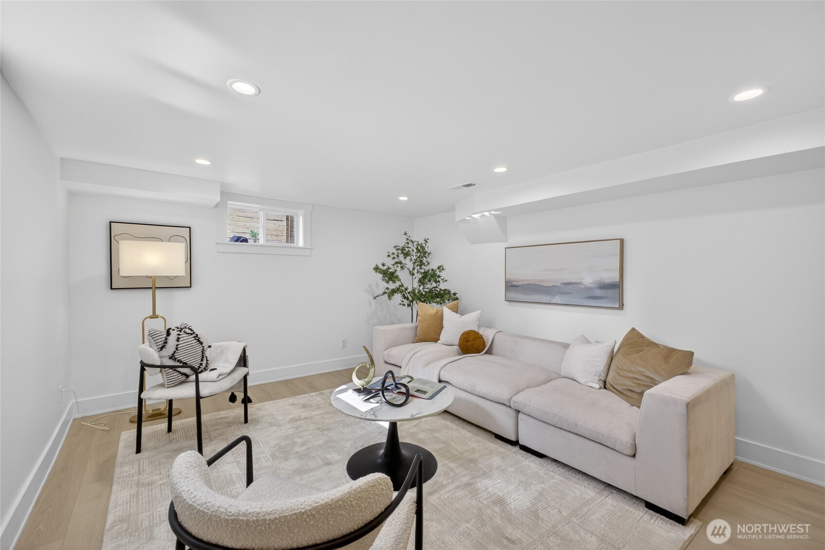 3402 48th Avenue Southwest Seattle, WA 98116 - Photo 15 of 35