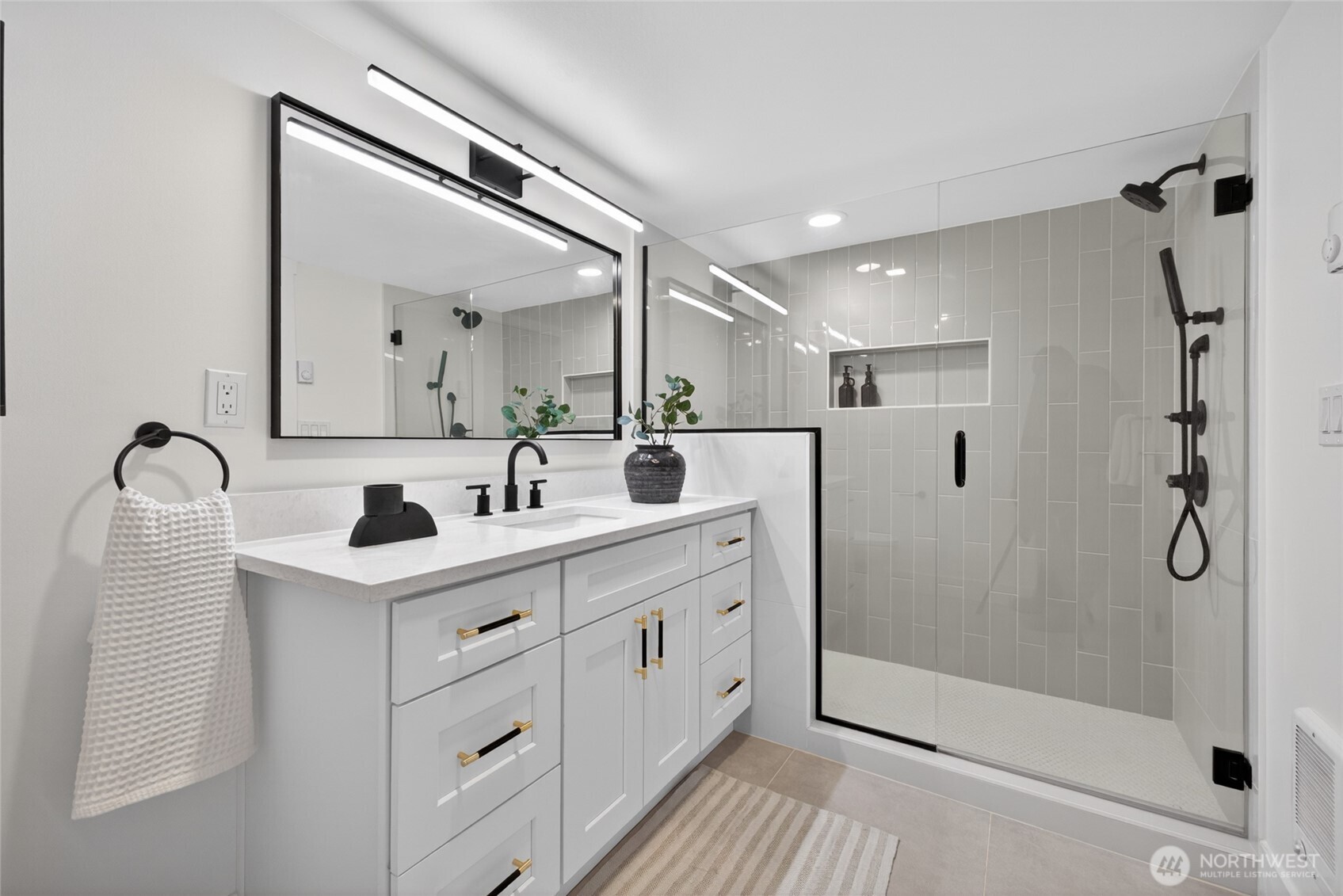 3402 48th Avenue Southwest Seattle, WA 98116 - Photo 20 of 35