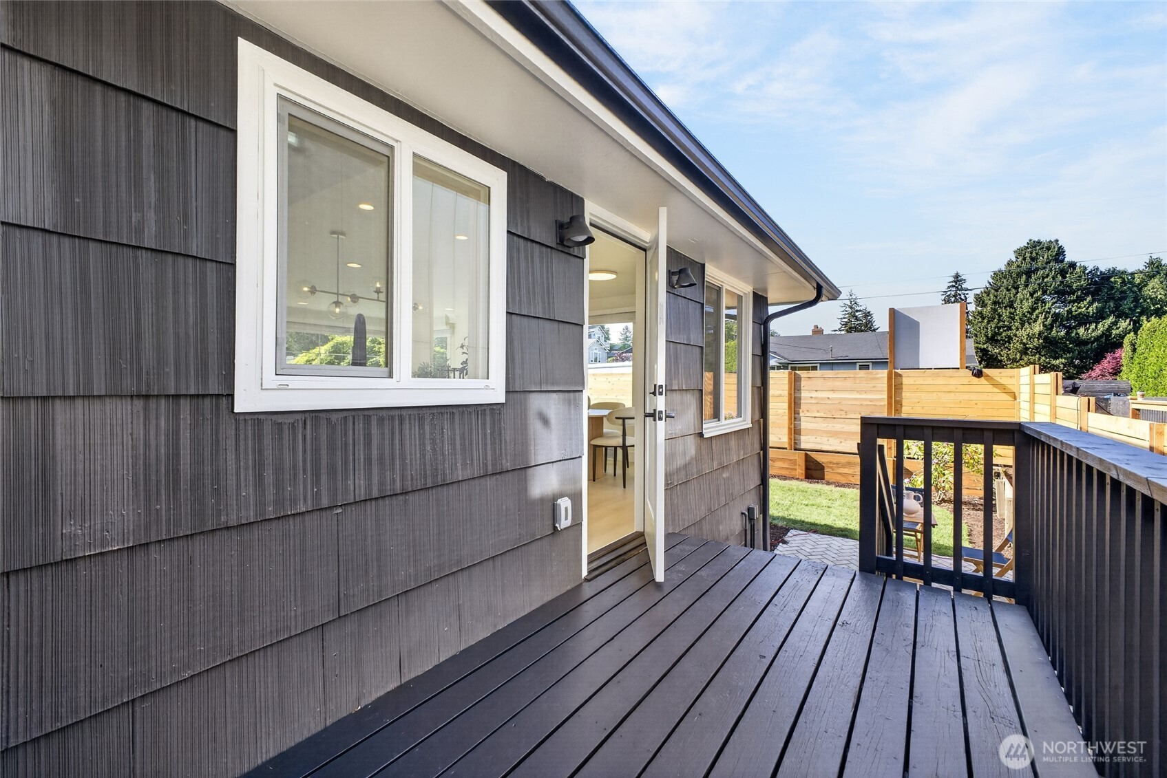 3402 48th Avenue Southwest Seattle, WA 98116 - Photo 22 of 35