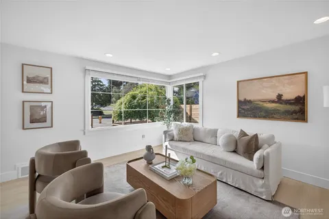 $949,000 | 3402 48th Avenue Southwest, Seattle, WA 98116