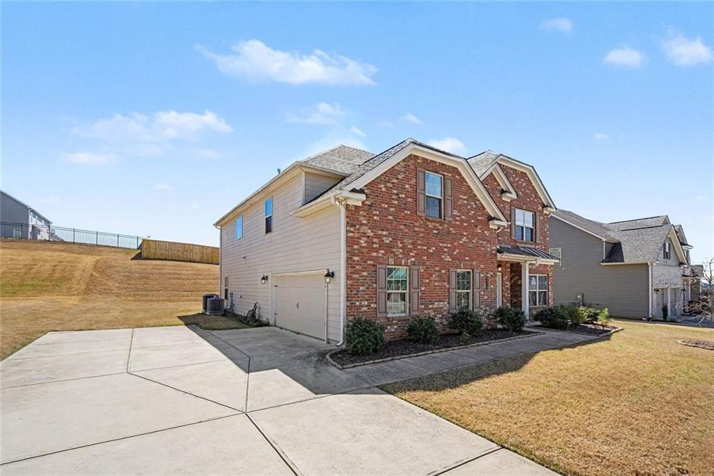 3575 Spring Pl Court Loganville, GA 30052 - Photo 2 of 38