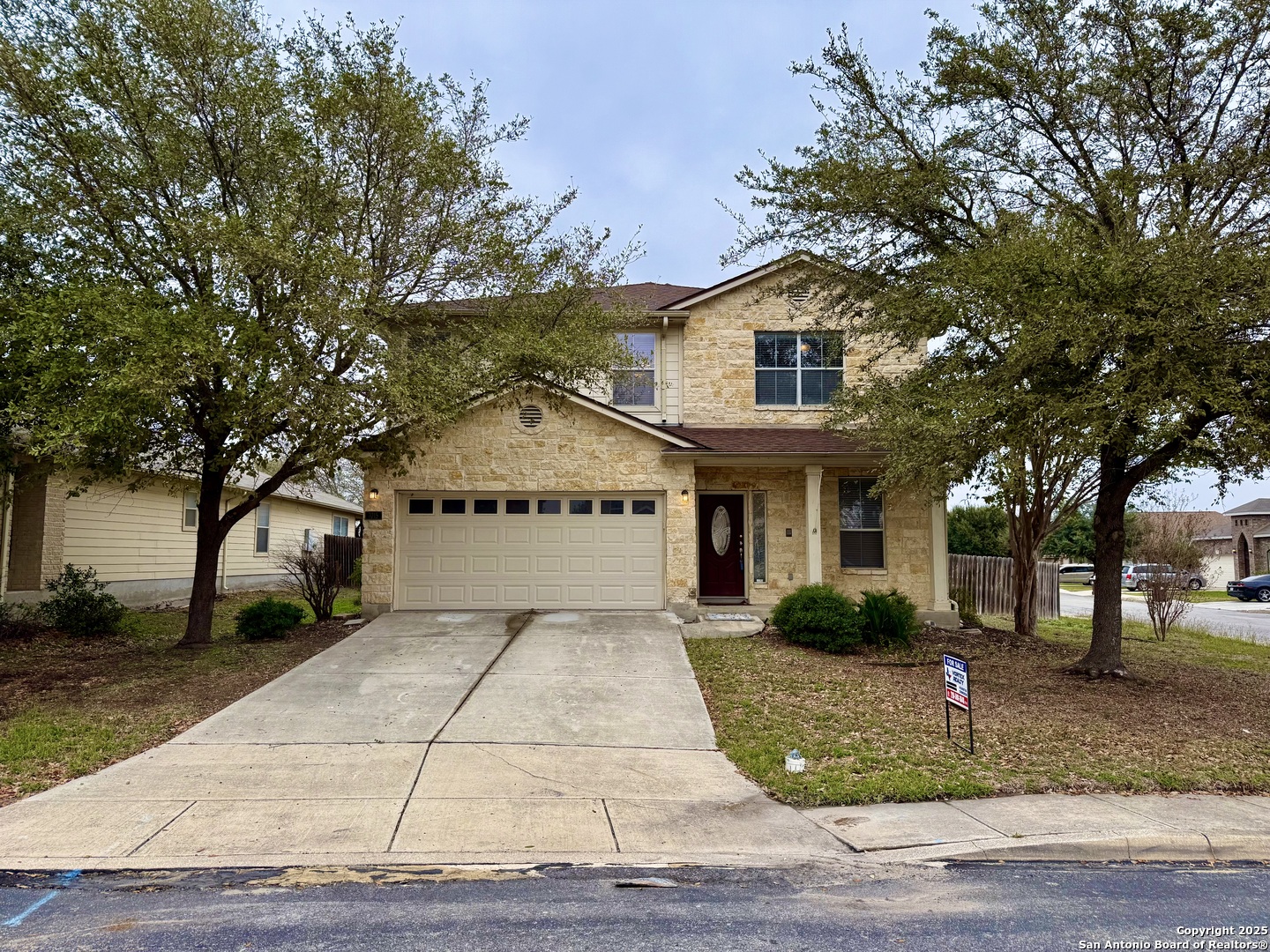 7015 Laguna Beach Converse, TX 78109 - Photo 1 of 39 a front view of a house with garden