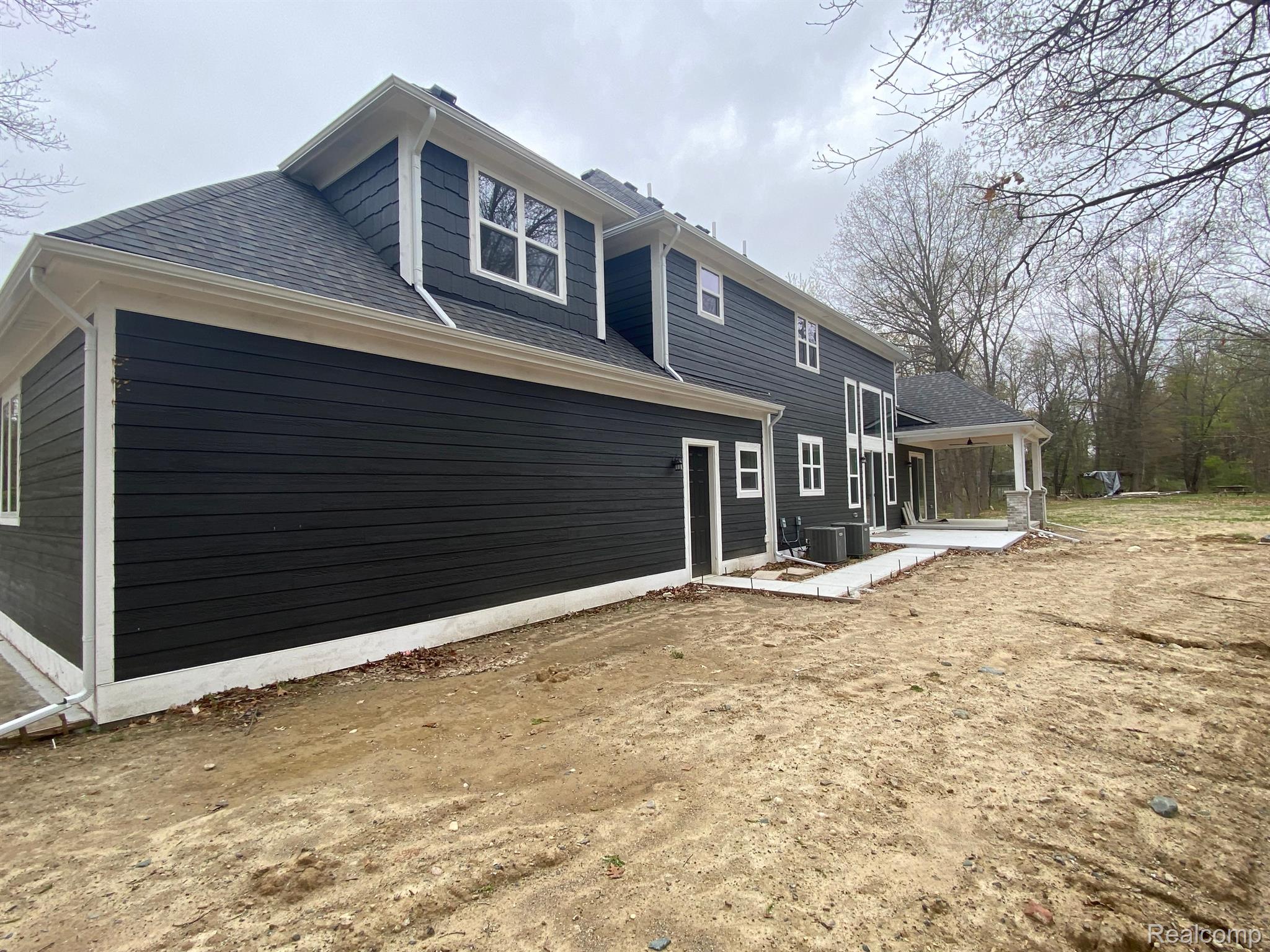 78 South Rochester Road Oakland, MI 48363 - Photo 4 of 43 Gallery Image 4
