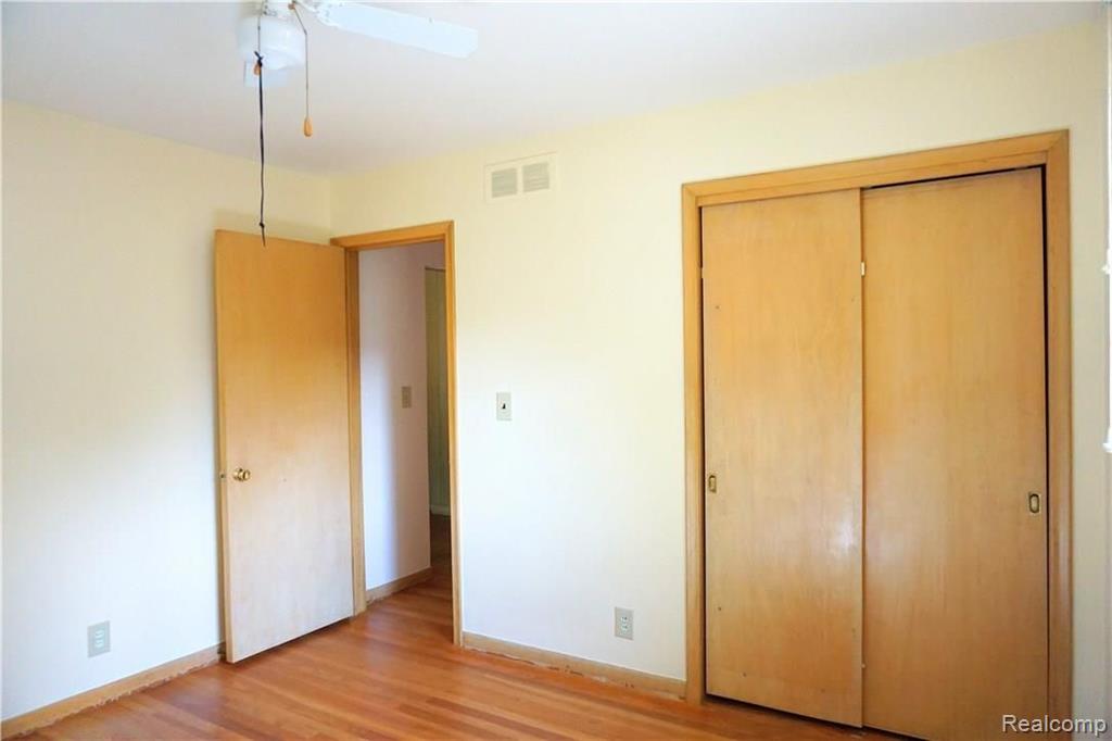 902 Hampton Road Grosse Pointe Woods, MI 48236 - Photo 36 of 47