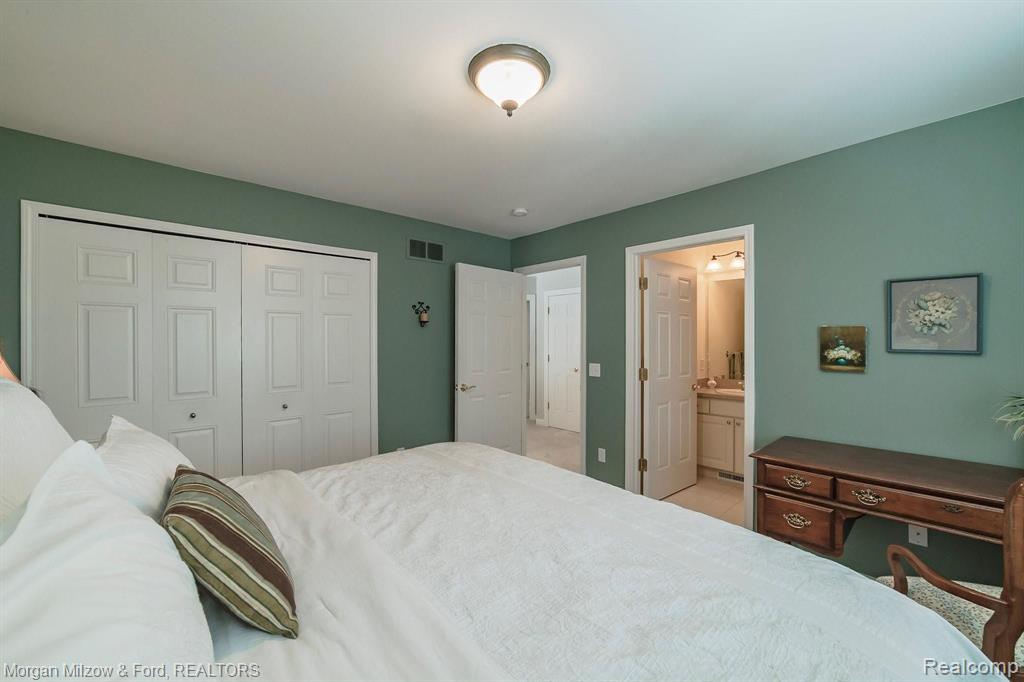 6968 Oakhurst Ridge Road Clarkston, MI 48348 - Photo 36 of 65