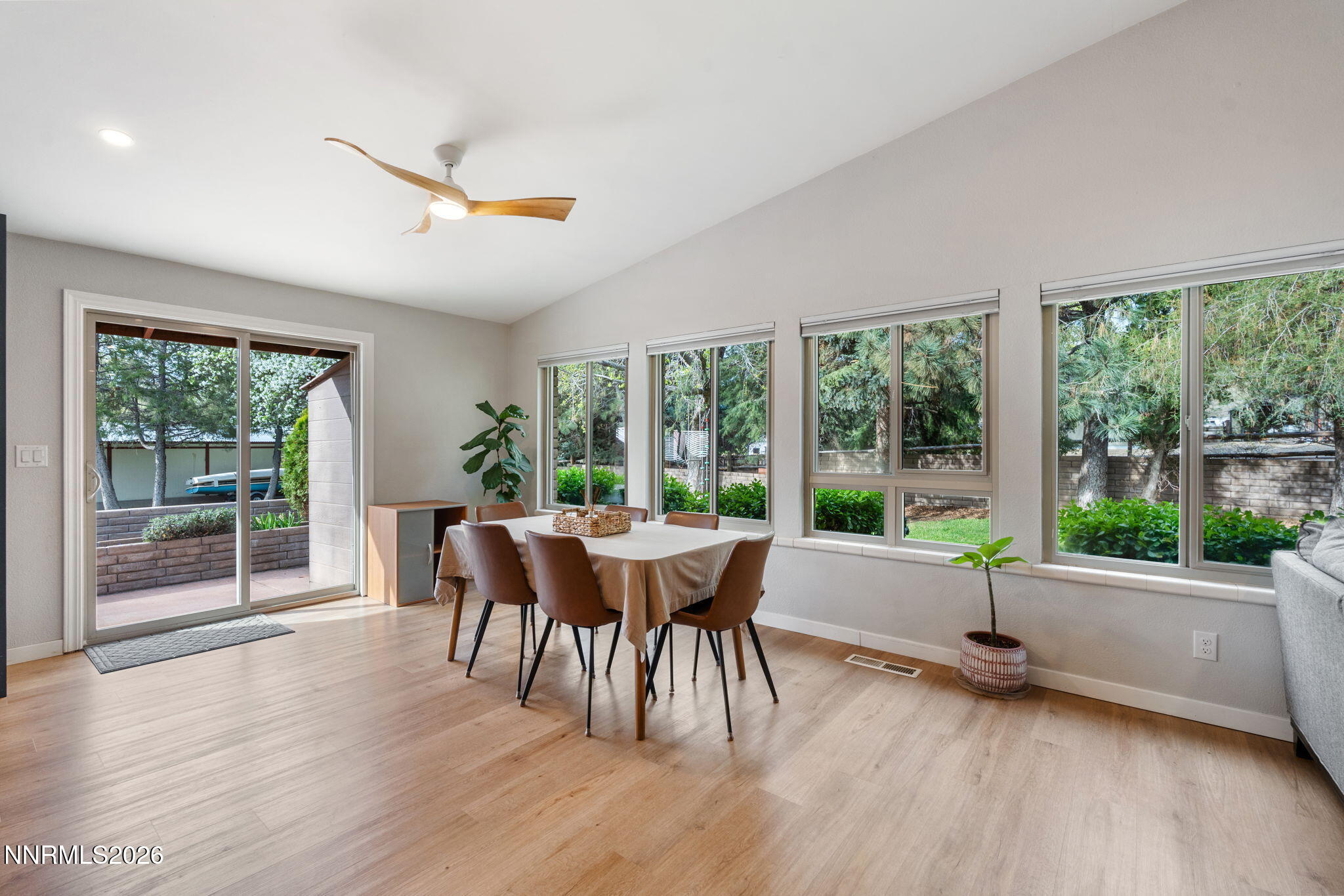 20980 Eaton Road Reno, NV 89521 - Photo 17 of 53 18-web-or-mls-DSC05796