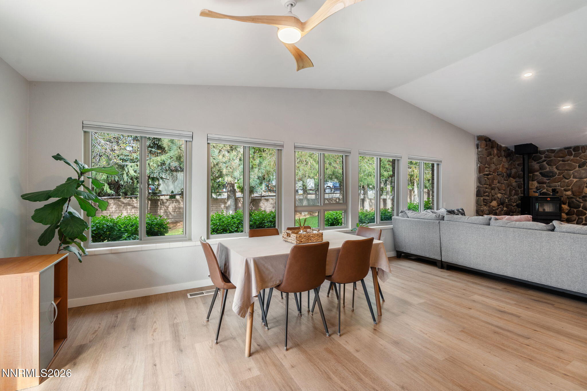 20980 Eaton Road Reno, NV 89521 - Photo 18 of 53 19-web-or-mls-DSC05801