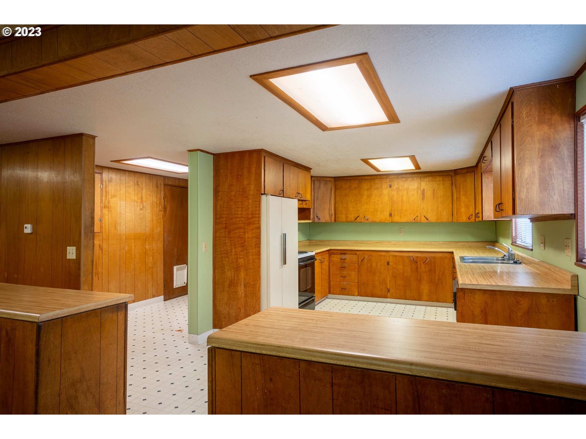 1120 Northeast Wagon Road Toledo, OR 97391 - Photo 11 of 29 Gallery Image 11