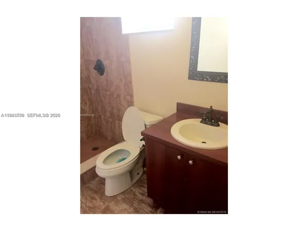 $2,100 | 1820 North 17th Avenue, Unit 1, Hollywood, FL 33020