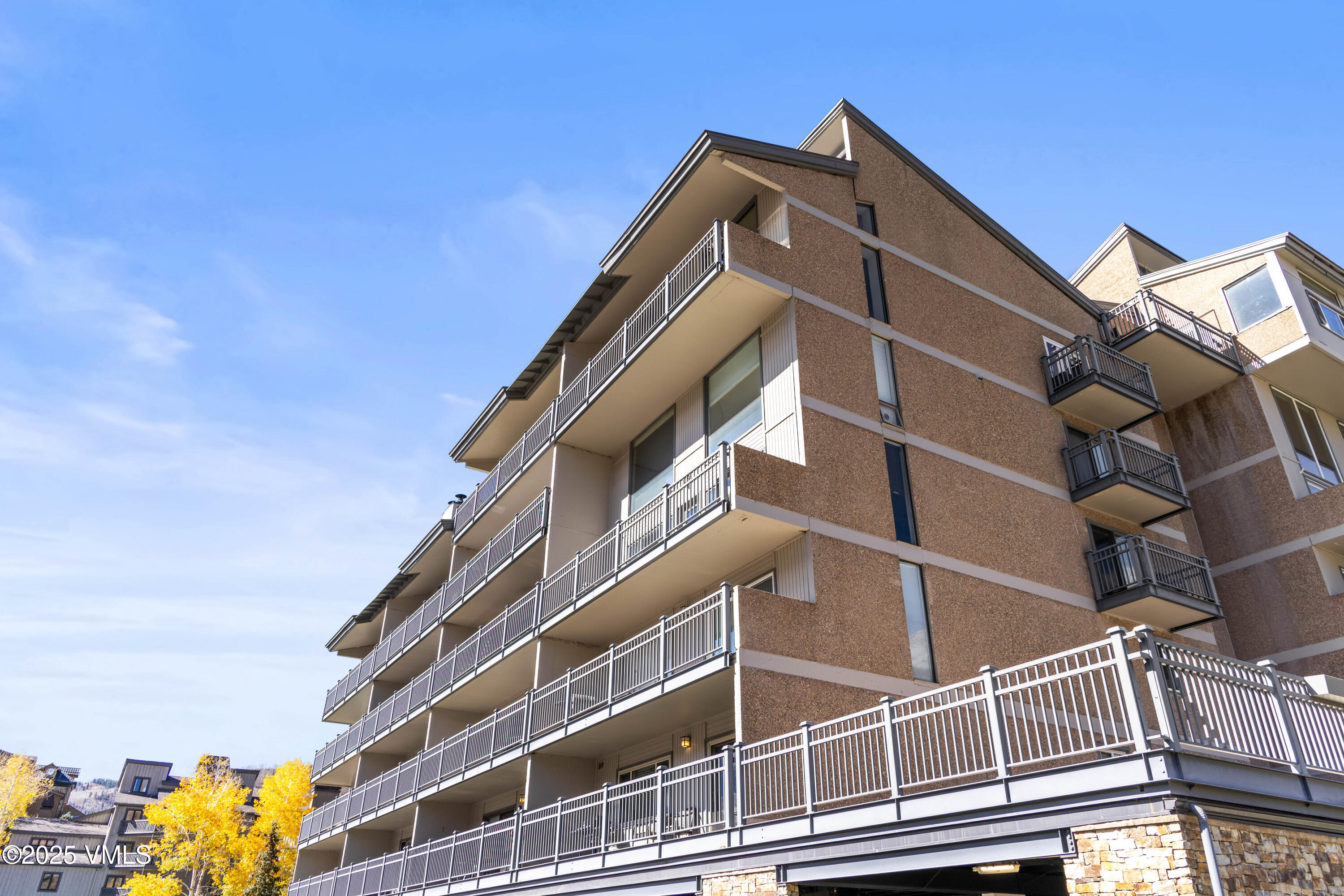 508 East Lionshead Circle, Unit 312/WEEKS 38 & 39 Vail, CO 81657 - Photo 8 of 8 a view of a building