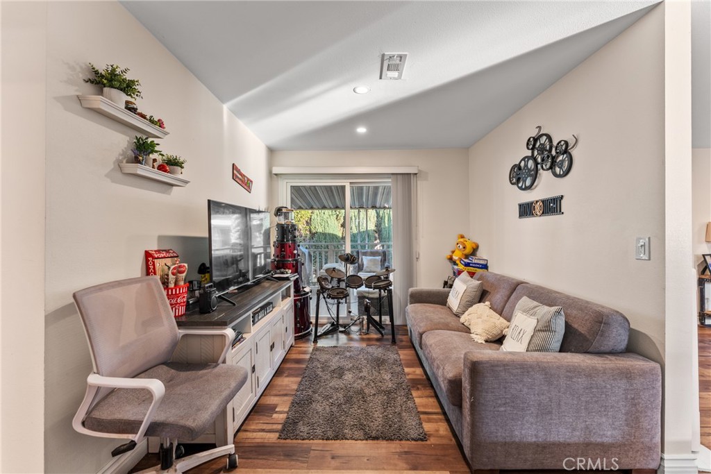 1855 Riverside Ontario, CA 91761 - Photo 13 of 34