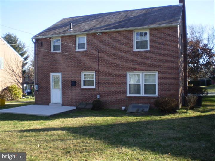 22 Curtis Road Springfield, PA 19064 - Photo 4 of 23