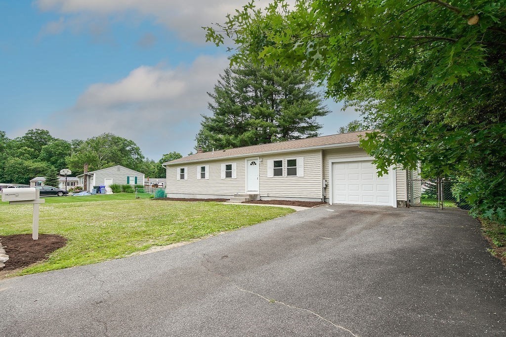 24 Lavender Lane Springfield, MA 01129 - Photo 32 of 32 Gallery Image 32