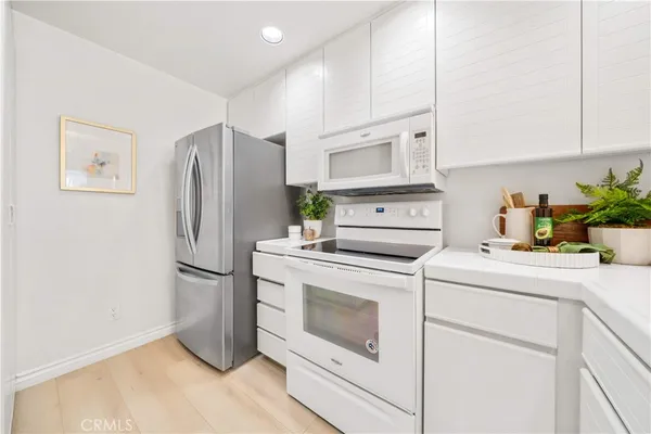 $829,000 | 2233 Martin, Unit 204, Irvine, CA 92612