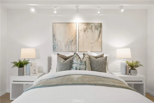 $829,000 | 2233 Martin, Unit 204, Irvine, CA 92612