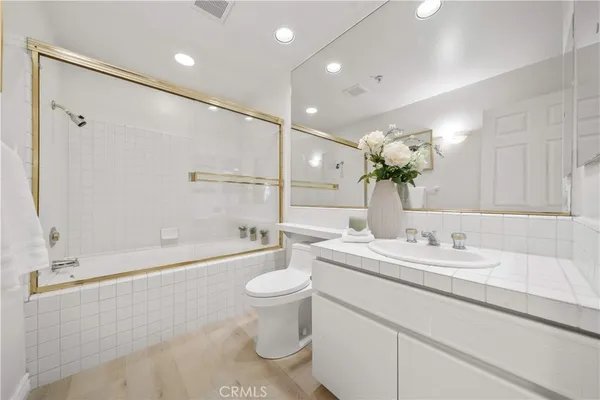 $829,000 | 2233 Martin, Unit 204, Irvine, CA 92612